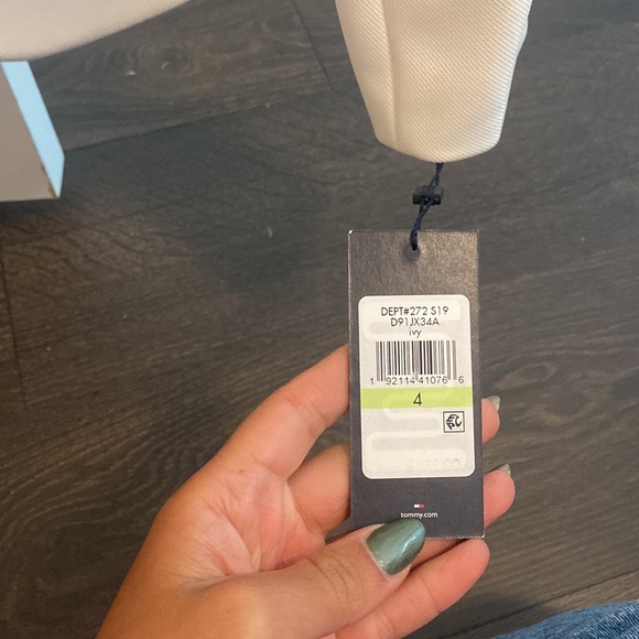 Tommy Hilfiger Fitter Cream Blazer - Picture 5 of 5